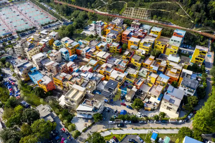 Hotels near Caihongcun