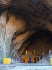 Xuanyang Cave