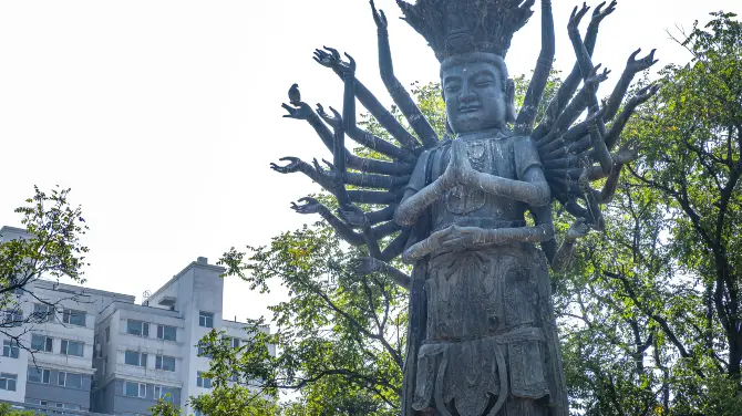 Wanfo Yanshou Temple （West Gate）