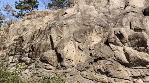 Cliff Carvings,  Kongwang Hill