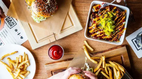 HAMBRGR Crown Point in ハミルトン