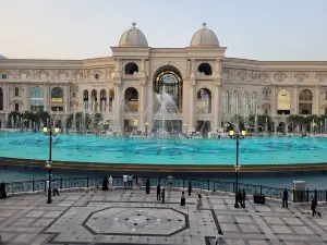 Place Vendome Mall fountain