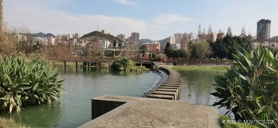 Hotels near Qinglianhu Wetland Park