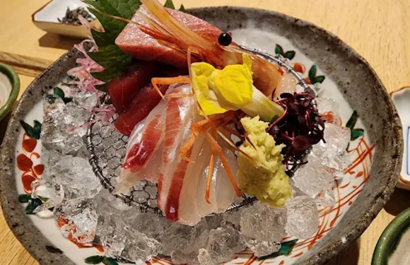 熱田蓬萊軒（松阪屋店）