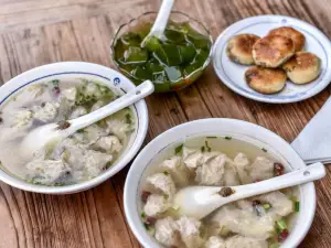Top 19 Light Bites in Huangshan