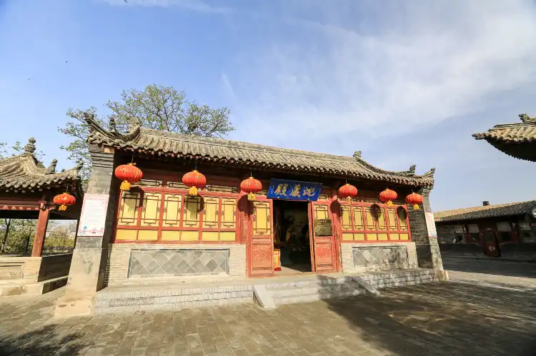 Hotels near Ksitigarbha Palace