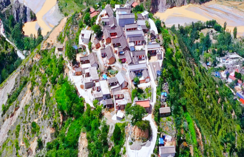 Zhuque Village