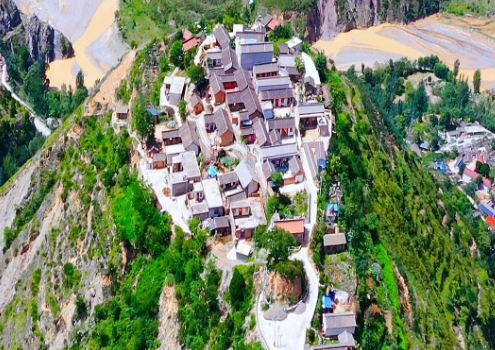 Zhuque Village