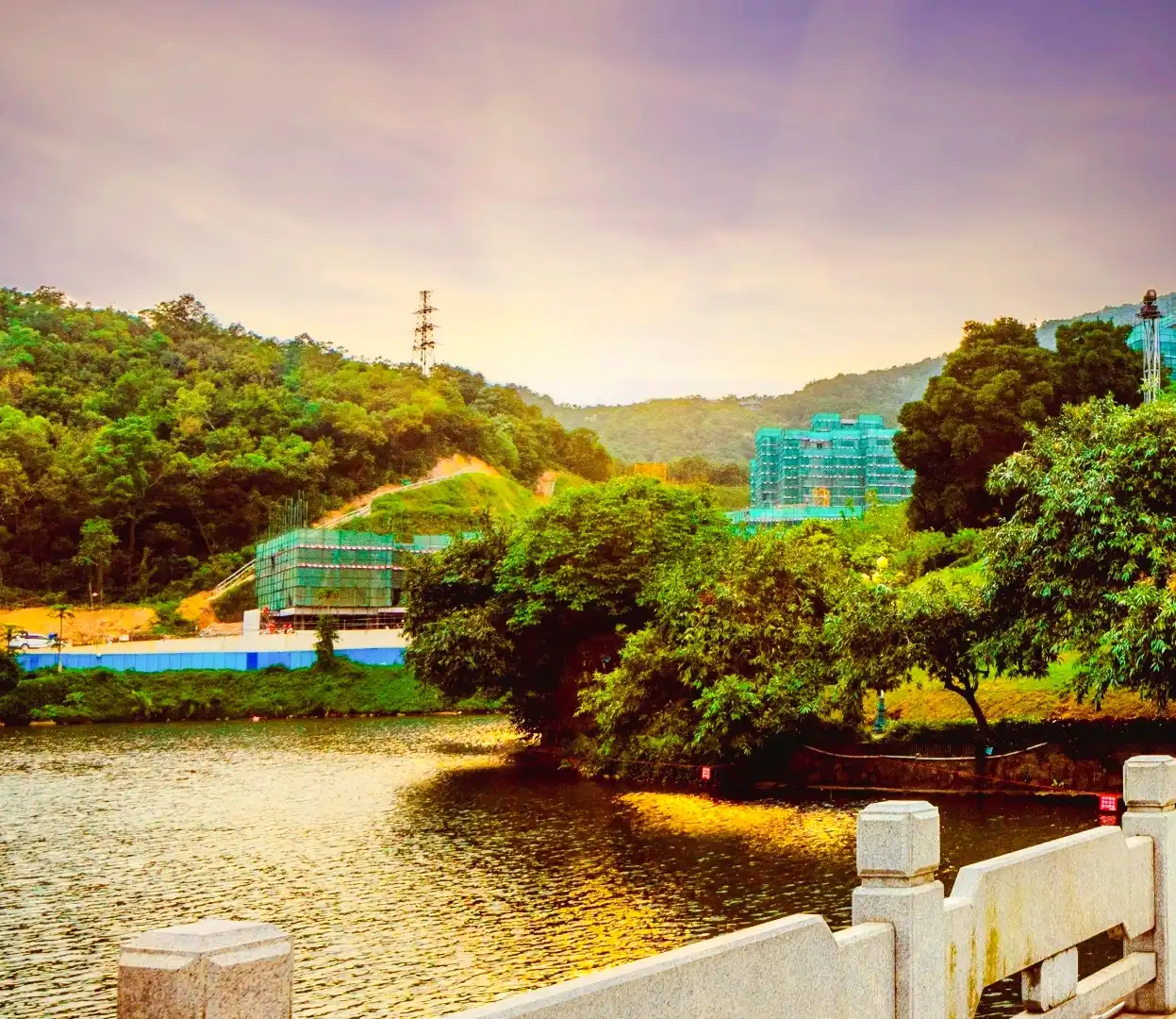 โรงแรมใกล้สวนสาธารณะทะเลสาบตะวันออก