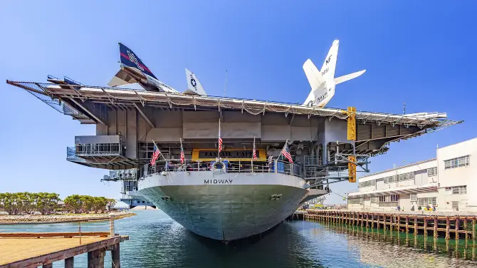 1_USS Midway Museum