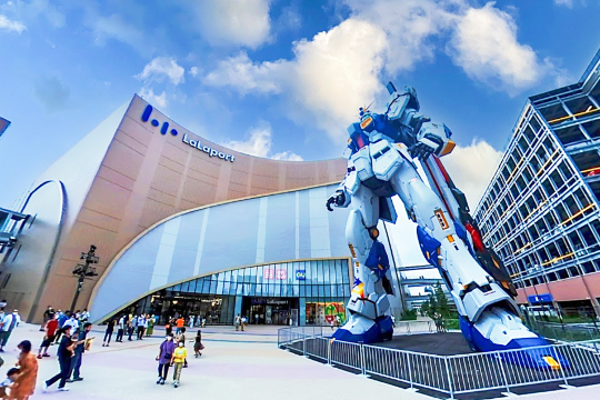 真人大小 RX-93ff ν 鋼彈雕像