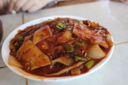 关东一品炖人参鸡