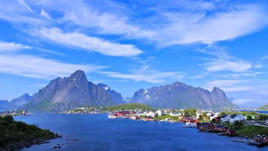 罗浮敦群岛(Lofoten Islands) 是挪威的世外桃