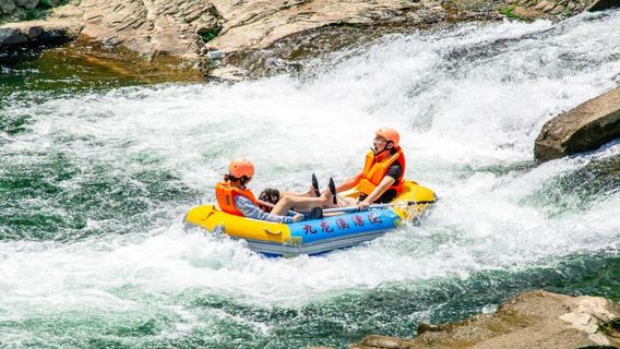 Jiulongxi Rafting