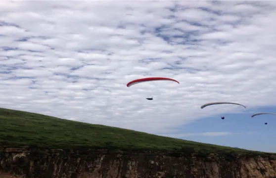 轎頂山國際滑翔基地滑翔傘體驗大小同價