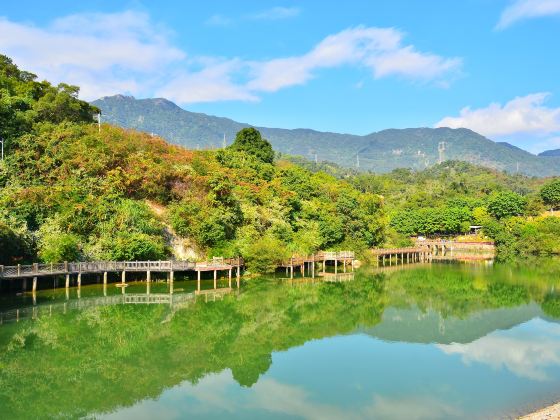 The Shuanglongtan Nature and Fitness Resort