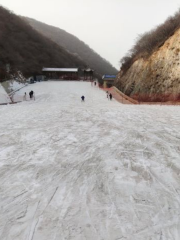 Fenghuang Huanlegu Ski Field