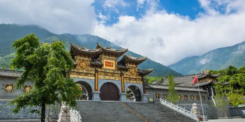 冕寧縣靈山景區