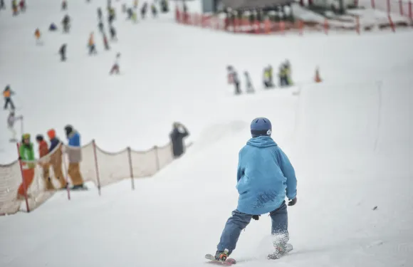 金象山滑雪場全日滑雪票(包括雪具)成人