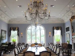 The Carriage House Restaurant