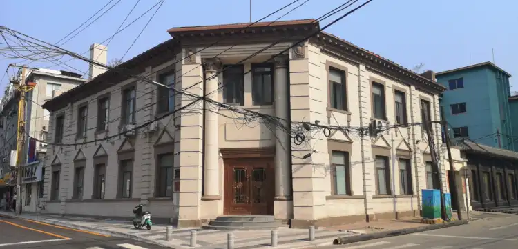 Hotels near Former Site of Fire Department in the Republic of China Period