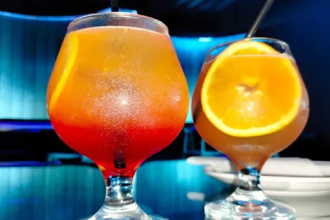 Astro Bar & Grill