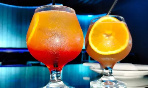 Astro Bar & Grill