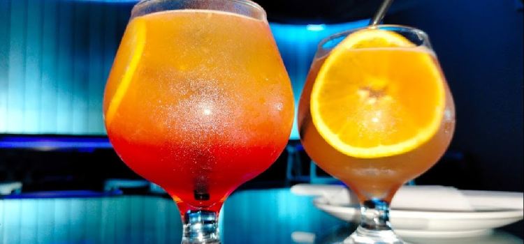 Astro Bar & Grill