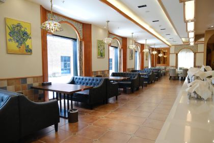 天麓The House｜英伦美学风holiday别墅酒店(特克斯八卦城店)·花儿餐厅