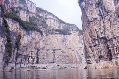 飛龍湖