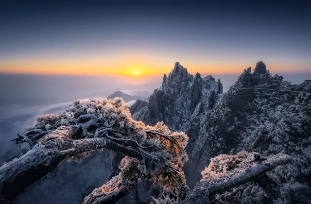 Sunrises in Yushan