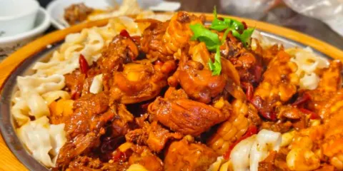 喔喔叫燜炒雞(青年路店)