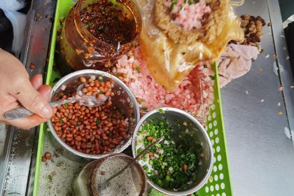 Liu Guang Men Mao Auntie Nuo Rice