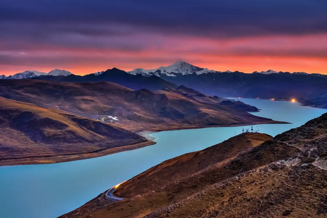 Các khách sạn gần Ganbala Mountain