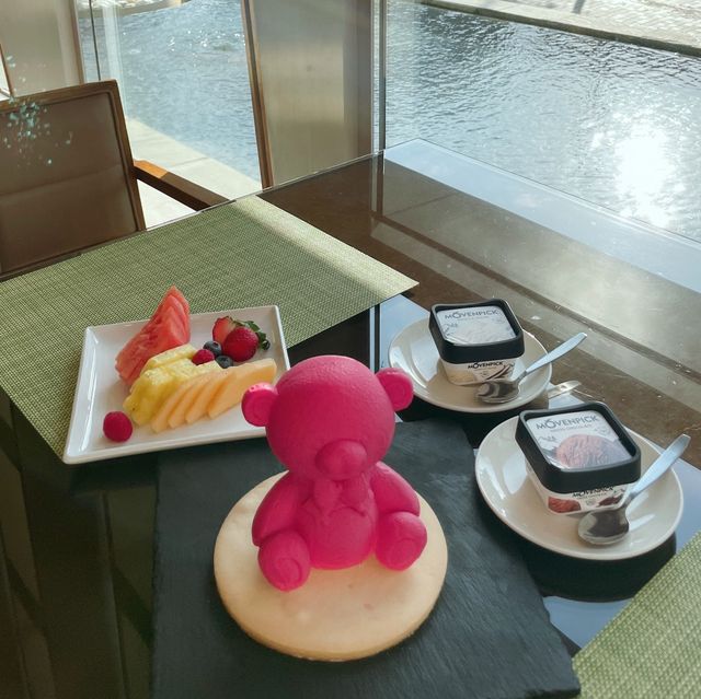 CP值高情人節餐+粉紅熊蛋糕～浪漫打卡