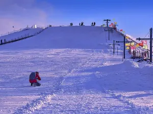 Yinchuan Mingcui Lake Siji Ski Field