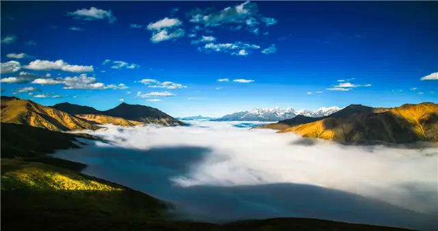 Sea of Clouds Sightseeing in Kangding