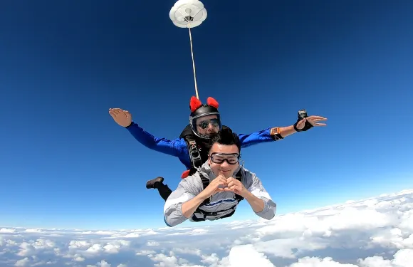 廣東鷹飛跳傘基地跳傘+第三方拍攝服務成人