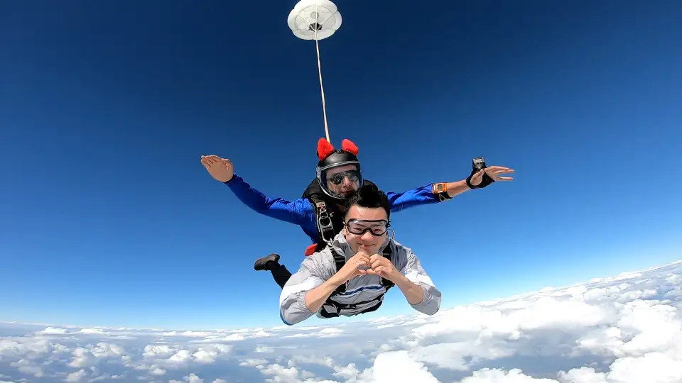 1_China Skydivers