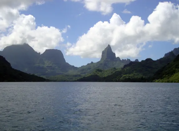 Moorea Miti Tours周辺のホテル