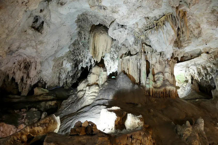 Natural Bridge Caverns