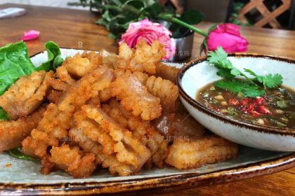 Wuliangshanhuotuimugua Chicken