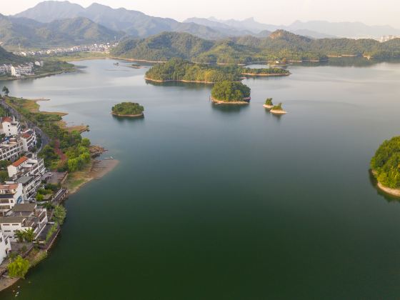 Tongji Lake