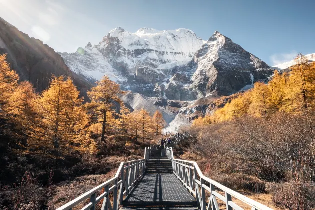 Xiqiao Yunchen Hotel (Daocheng Yading Scenic Area)