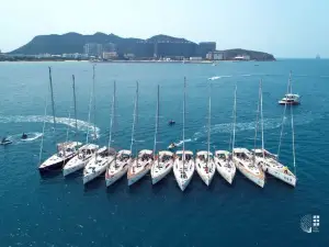 鴻洲国際游艇会