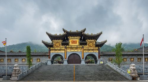 The Lingshan Temple