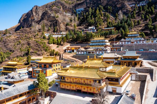 Gönlung Jampa Ling monastery