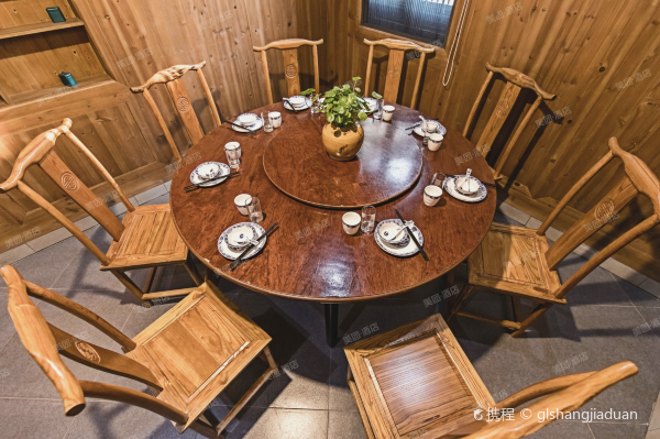 瓦居客栈(黄山永兴湖店)·徽味餐厅