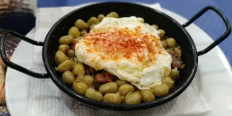 L'Orangier Desayunos and Tapas