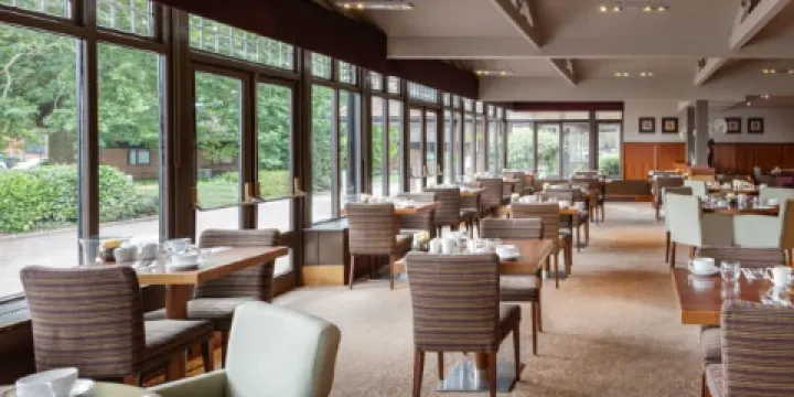 DoubleTree by Hilton Stratford